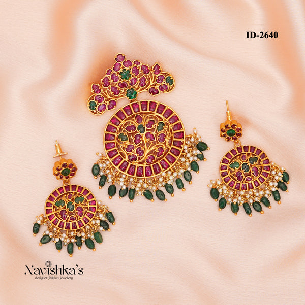 Jadau Pendant Set