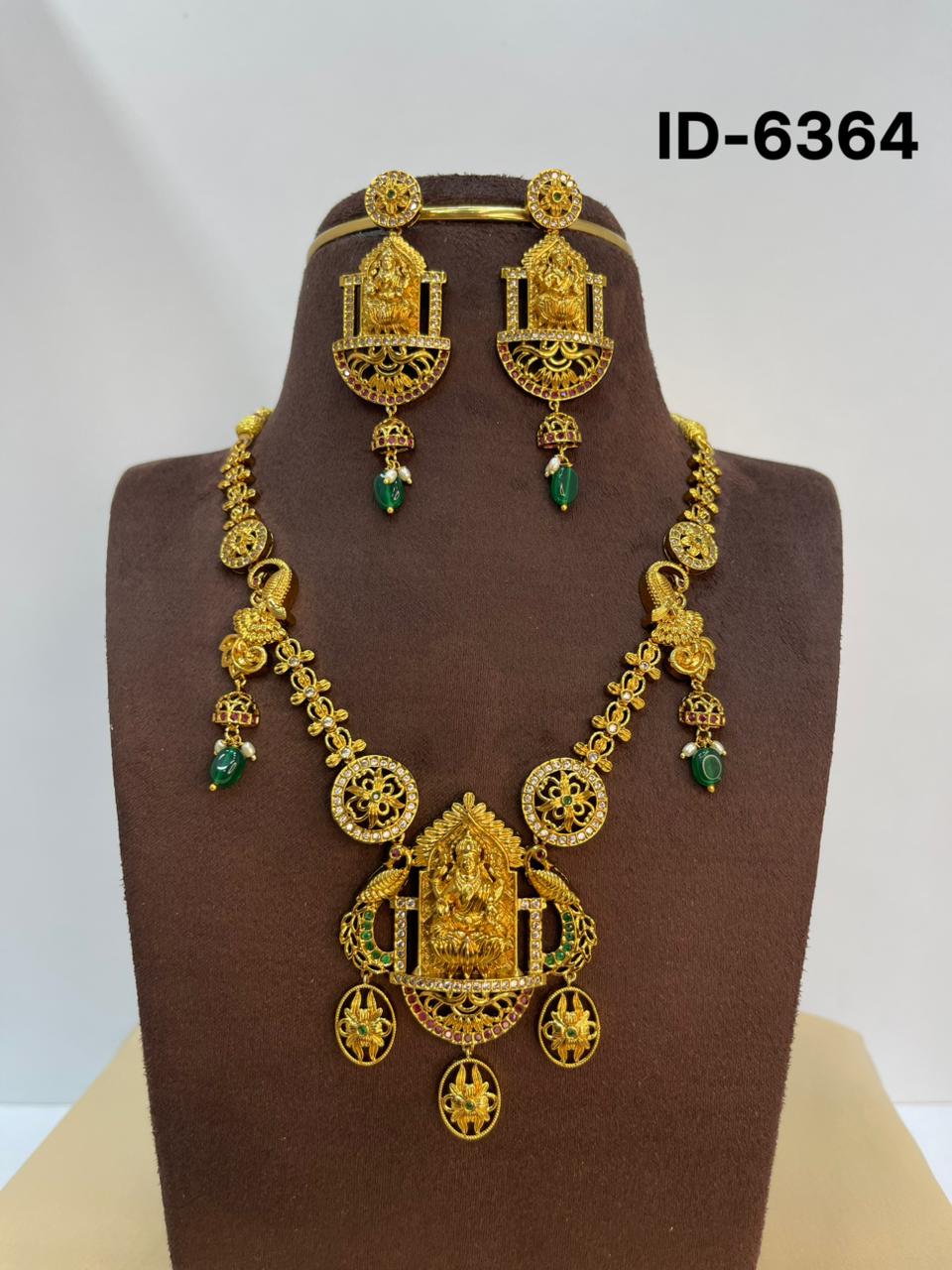 Antique Necklace Set