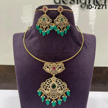 Load image into Gallery viewer, Hasli with Victorian pendant
