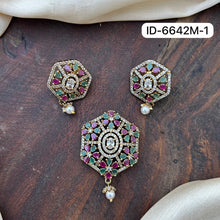 Load image into Gallery viewer, Victorian Pendent Set
