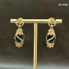 Load image into Gallery viewer, Victorian Hangings
