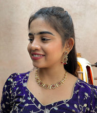 Load image into Gallery viewer, Victorian Necklace Set
