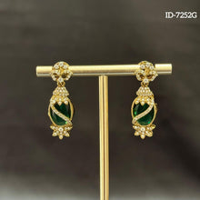 Load image into Gallery viewer, Victorian Hangings
