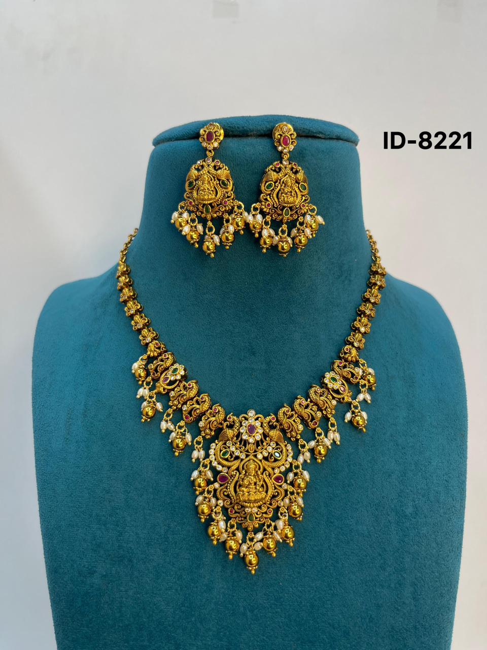 Antique Necklace Set