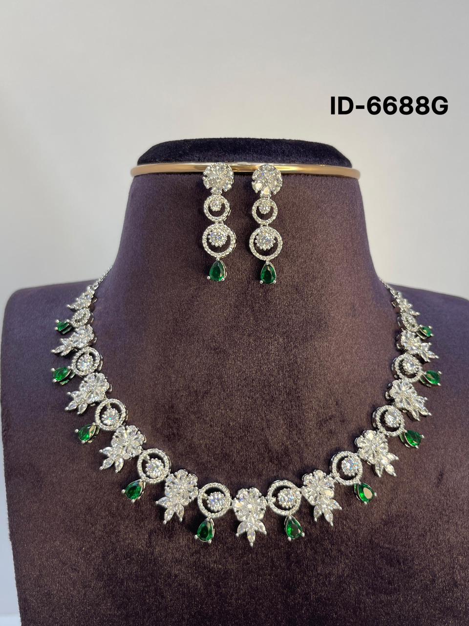 AD Necklace Set