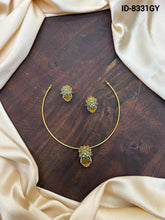 Load image into Gallery viewer, Hasli Necklace
