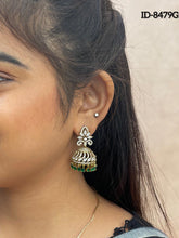 Load image into Gallery viewer, Victorian Jhumkas
