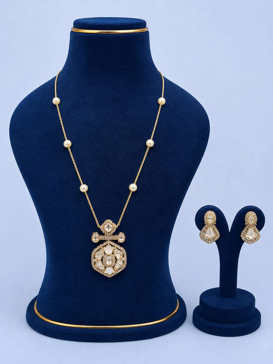 Antique pendent chain