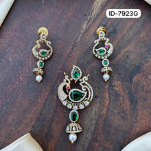 Load image into Gallery viewer, Victorian Pendent Set
