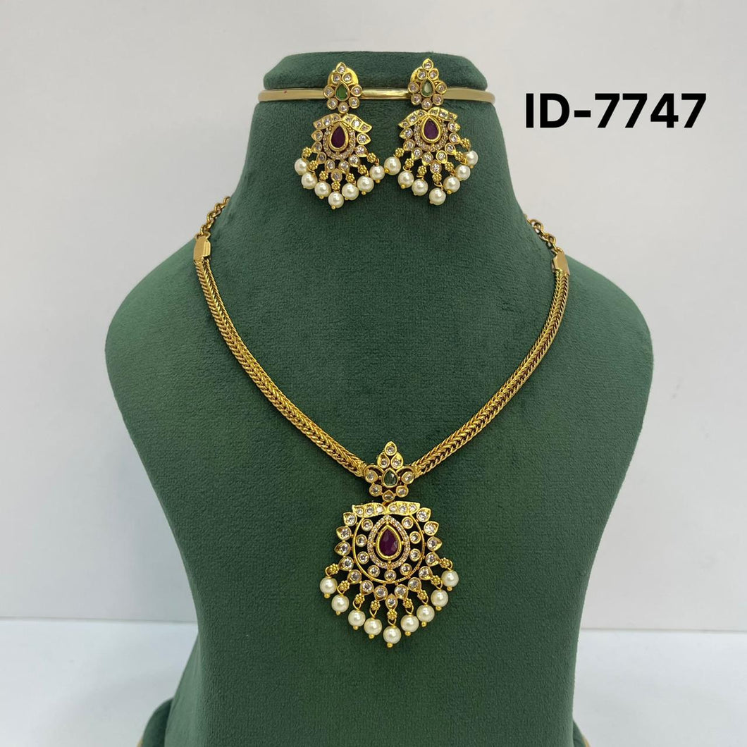 Antique Necklace Set