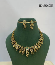 Load image into Gallery viewer, Antique Necklace Set
