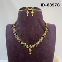 Load image into Gallery viewer, Antique Necklace Set
