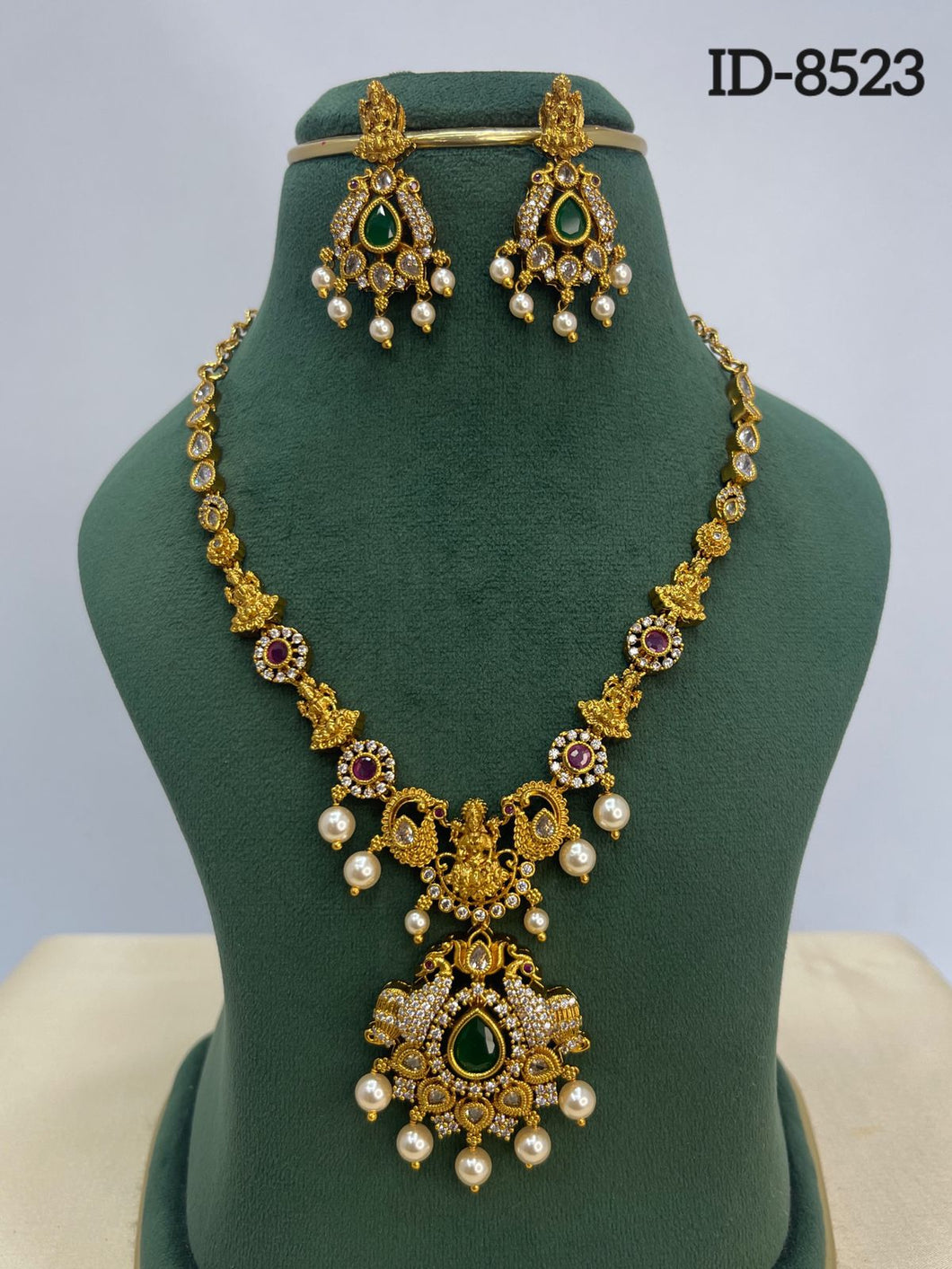 Antique Necklace Set