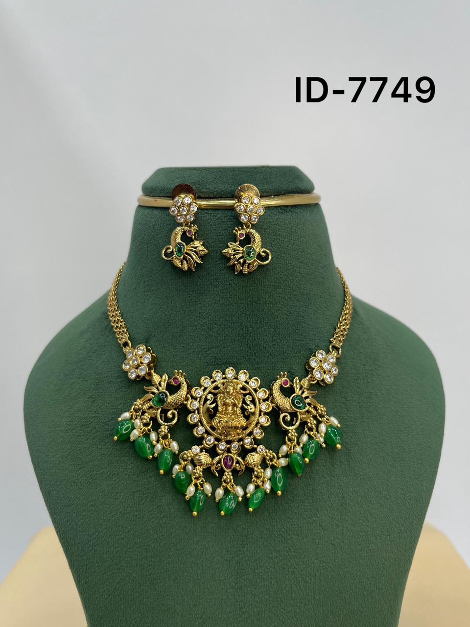 Victorian Necklace Set