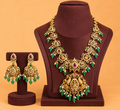 AD necklace set