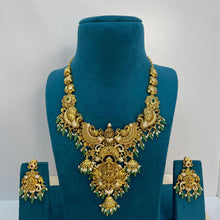 Load image into Gallery viewer, Antique Necklace set
