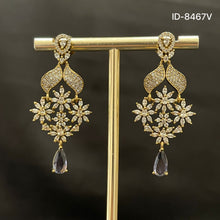 Load image into Gallery viewer, Victorian Hangings
