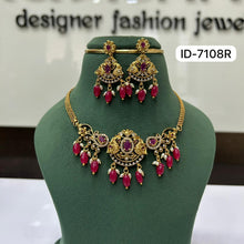 Load image into Gallery viewer, Antique Choker Set
