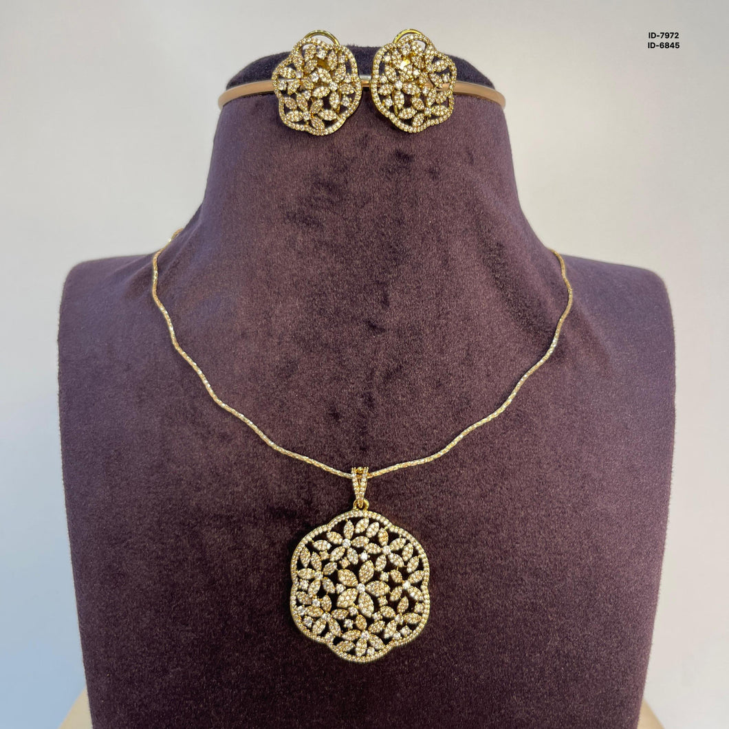 Haisley with Victorian pendant