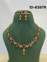 Load image into Gallery viewer, Antique Necklace Set
