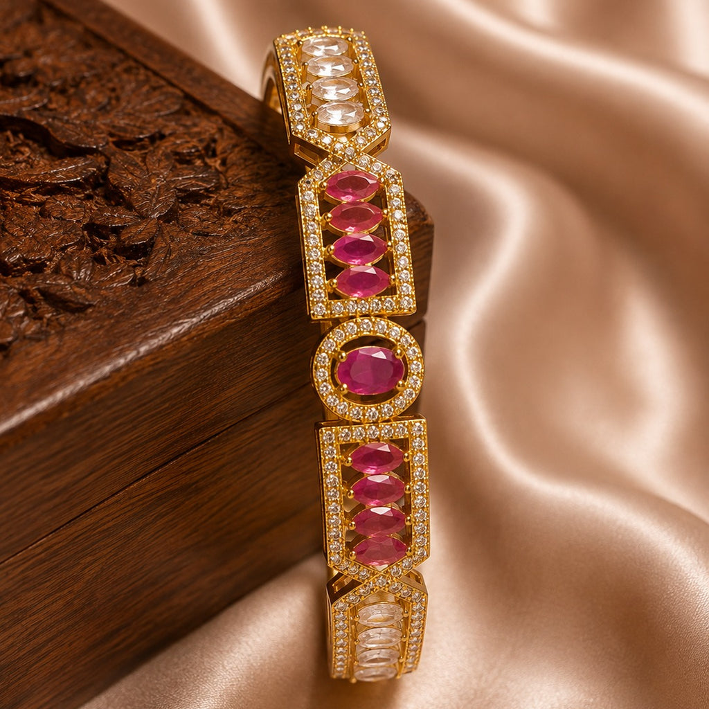 Antique kada