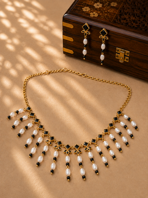 Antique naklace