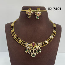 Load image into Gallery viewer, Victorian Kante Necklace Set

