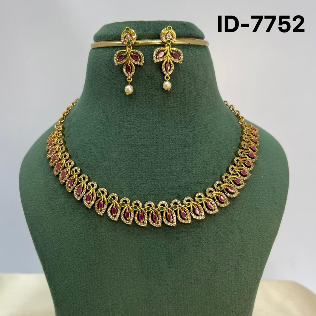 Antique Necklace Set