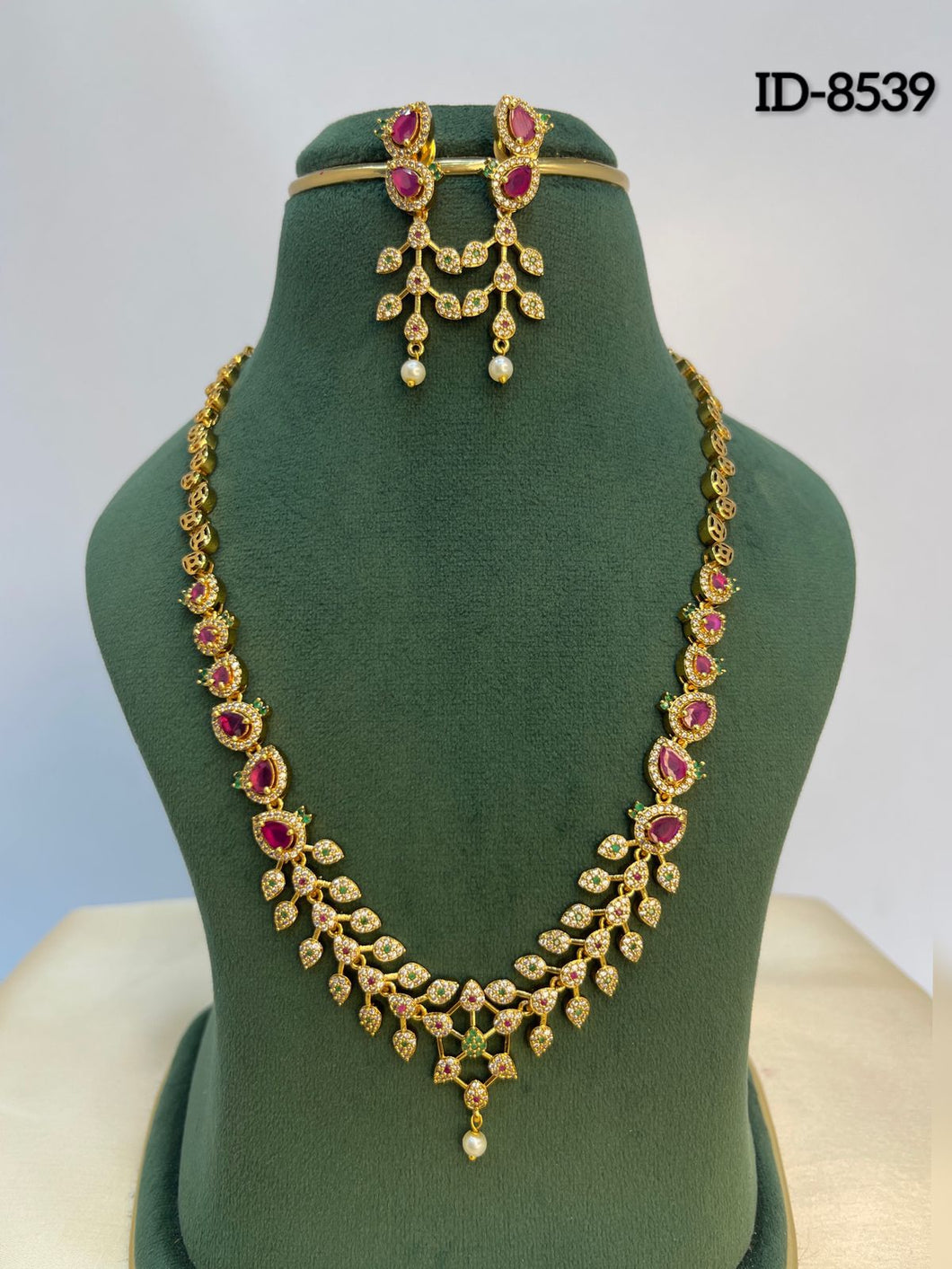 Antique Necklace Set