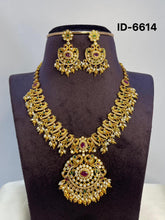 Load image into Gallery viewer, Antique Necklace
