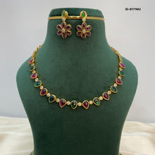 Load image into Gallery viewer, Necklace Set
