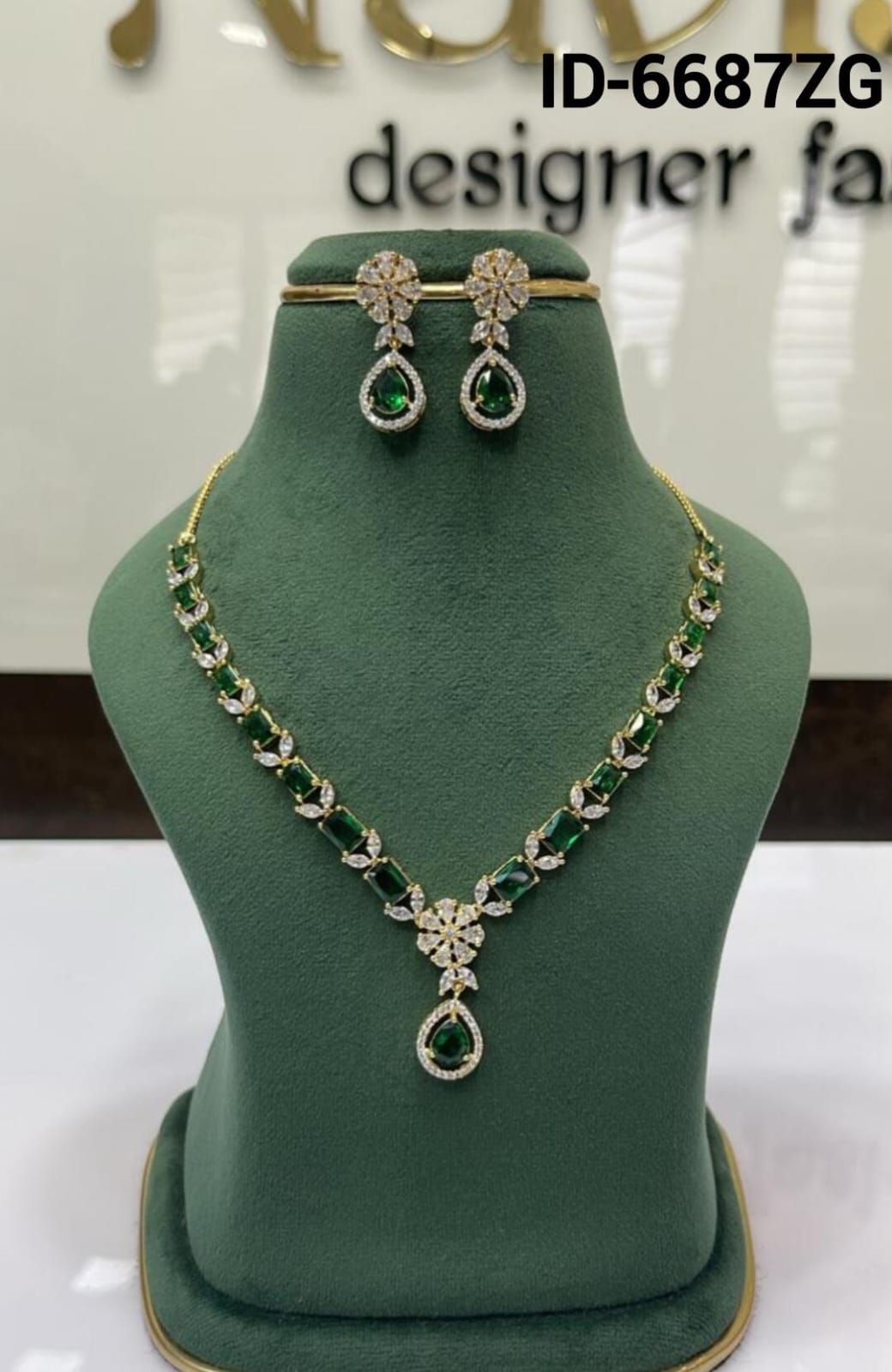 Zircon Necklace Set