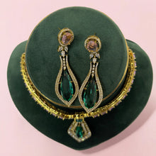 Load image into Gallery viewer, Victorian Necklace Set
